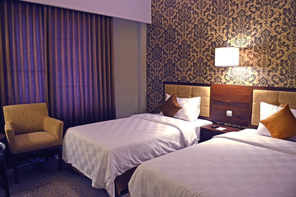 Hotel Safira Magelang Kamer foto