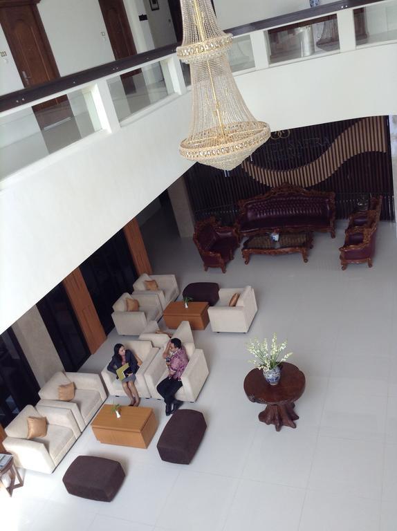 Hotel Safira Magelang Buitenkant foto