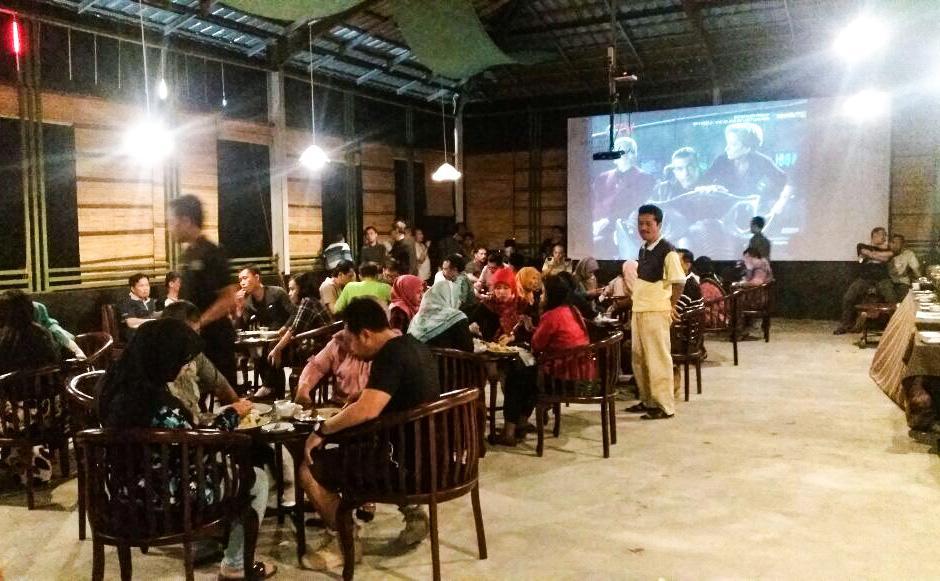 Hotel Safira Magelang Buitenkant foto